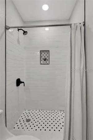 $3,195 | 6660 17th Lane North, St. Petersburg, FL 33702