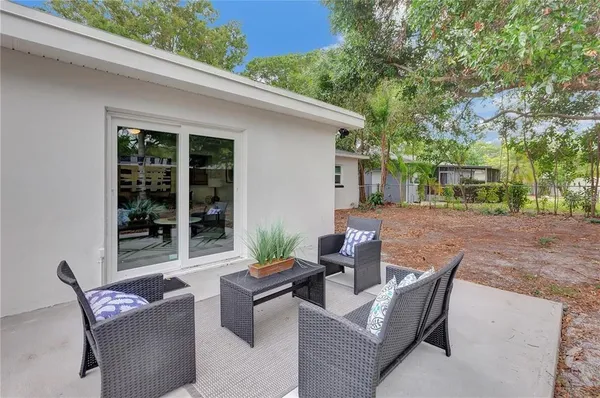 $3,195 | 6660 17th Lane North, St. Petersburg, FL 33702