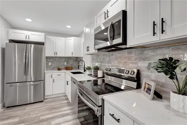 $3,195 | 6660 17th Lane North, St. Petersburg, FL 33702