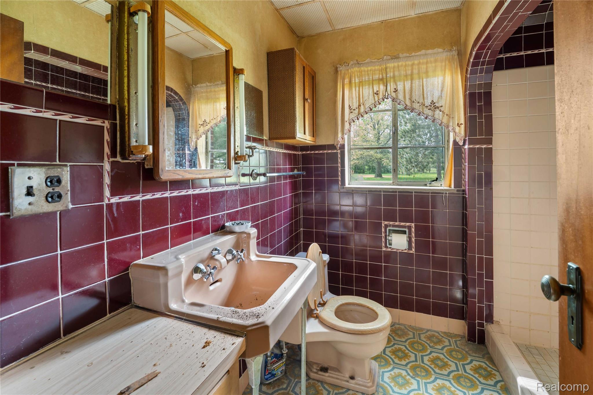 9282 Wayne Road Romulus, MI 48174 - Photo 14 of 39 11.jpg