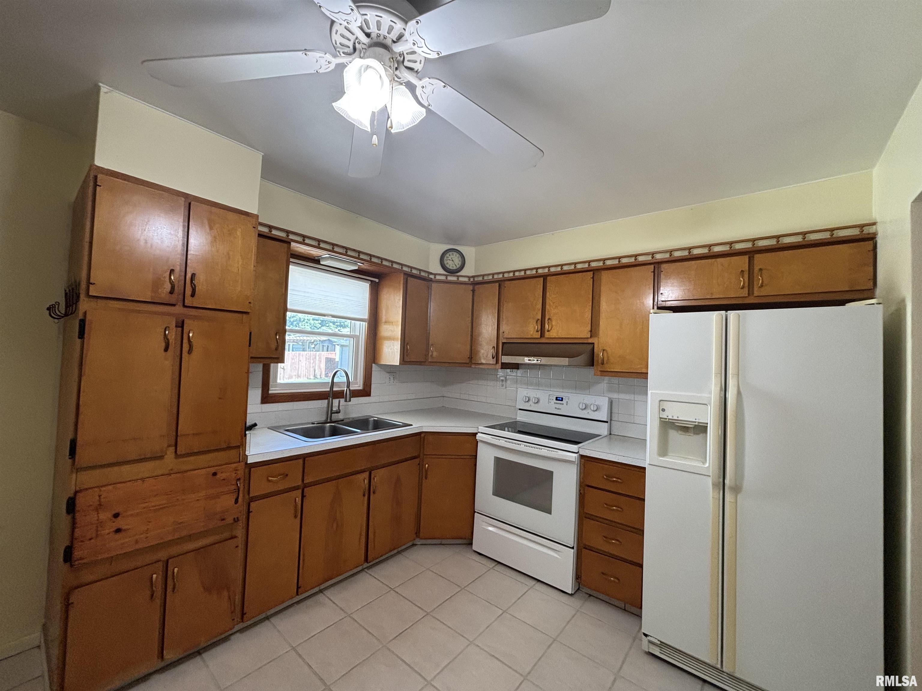 3605 Moorgate Drive Springfield, IL 62703 - Photo 5 of 22 Gallery Image 5