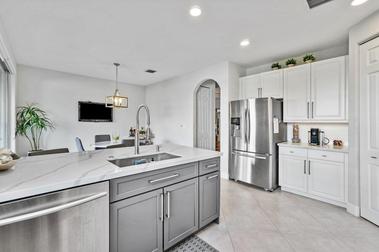 4443 Regal Court Delray Beach, FL 33445 - Photo 8 of 30 009-4443RegalCourt-DelrayBeach-FL-33445-