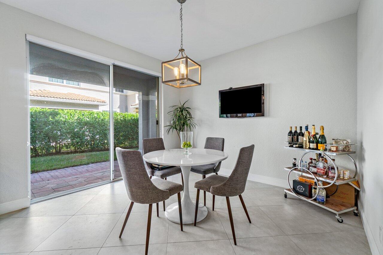 4443 Regal Court Delray Beach, FL 33445 - Photo 10 of 30 011-4443RegalCourt-DelrayBeach-FL-33445-