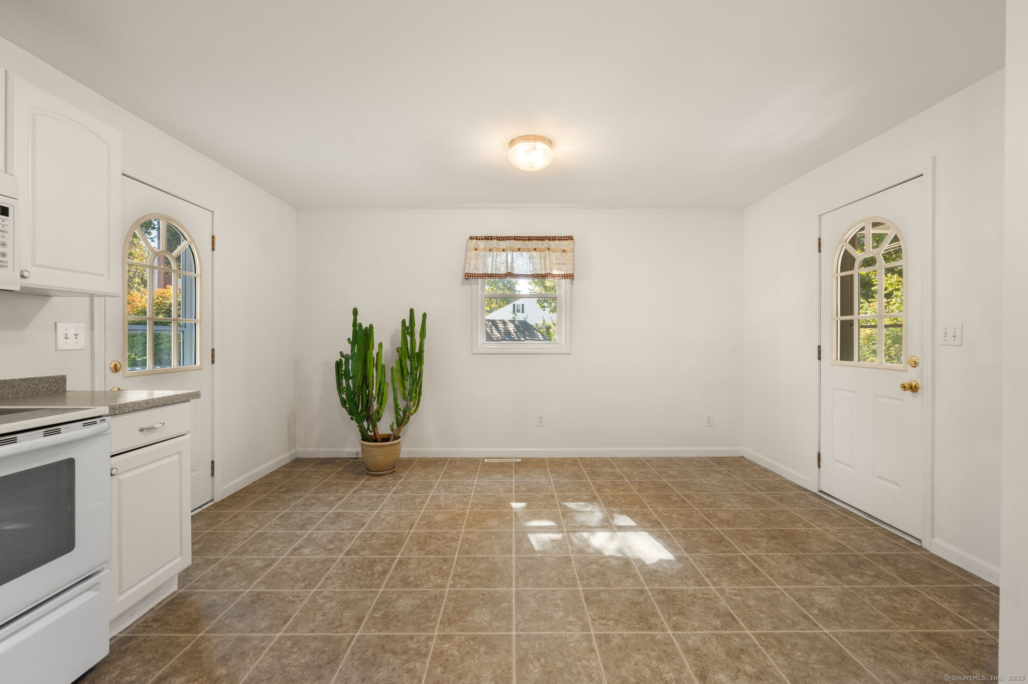 6 Sunset Road Gales Ferry, CT 06335 - Photo 8 of 23 a view of entryway with kitchen
