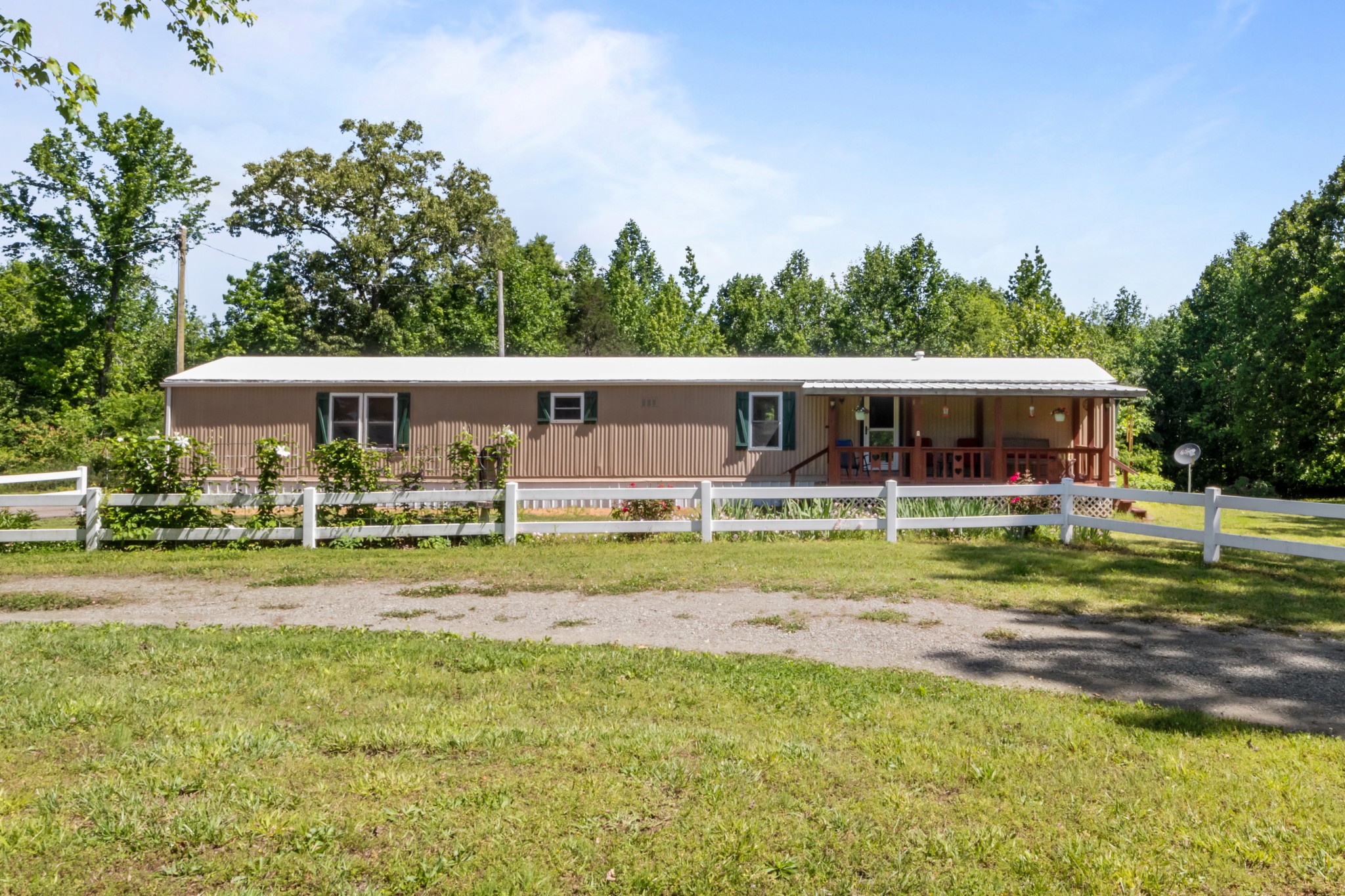 3310 Shiloh Church Road Camden, TN 38320 - Photo 2 of 25