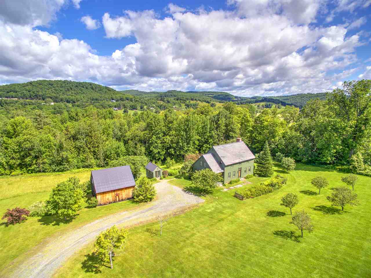 6007 Pomfret Road Pomfret, VT 05053 - Photo 1 of 31