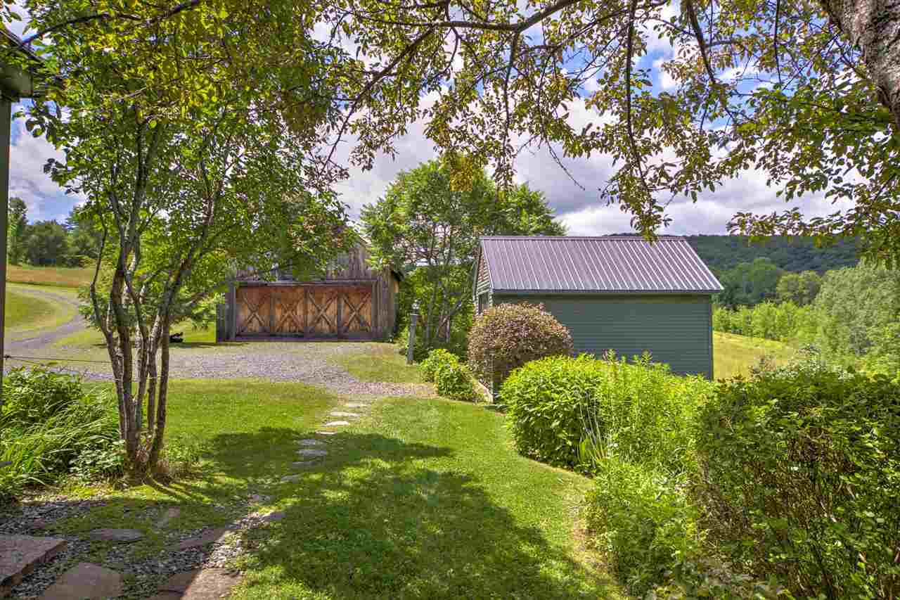 6007 Pomfret Road Pomfret, VT 05053 - Photo 29 of 31