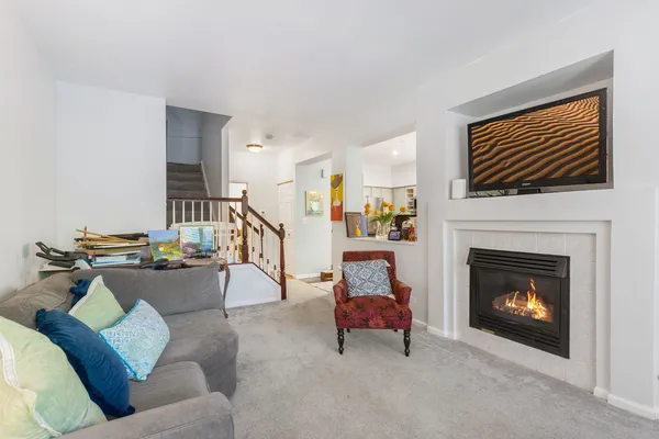 $267,000 | 53 Braxton Lane, Unit 53, Aurora, IL 60504