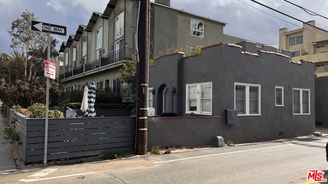 $2,495,000 | 14 Northstar Street, Marina del Rey, CA 90292