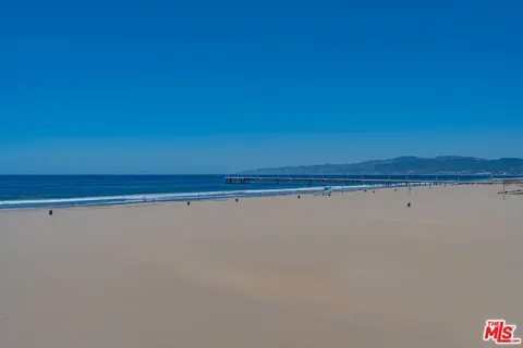 $2,495,000 | 14 Northstar Street, Marina del Rey, CA 90292