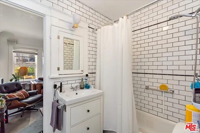 $2,495,000 | 14 Northstar Street, Marina del Rey, CA 90292