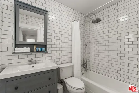 $2,495,000 | 14 Northstar Street, Marina del Rey, CA 90292