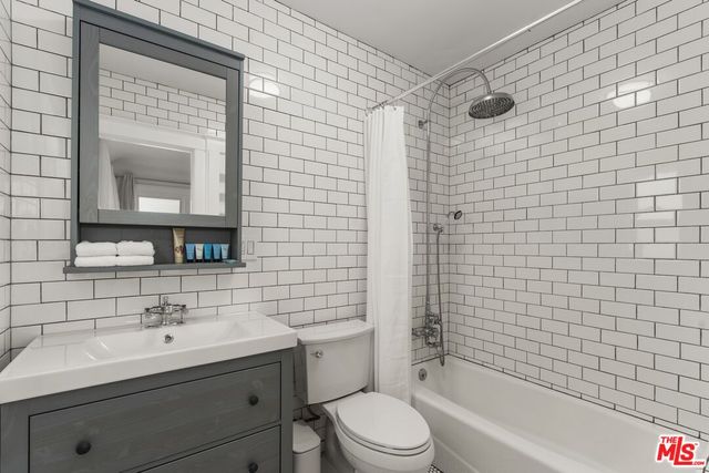 $2,495,000 | 14 Northstar Street, Marina del Rey, CA 90292