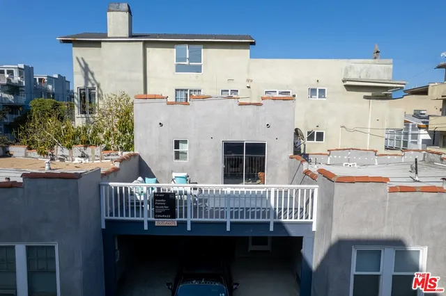 $2,495,000 | 14 Northstar Street, Marina del Rey, CA 90292