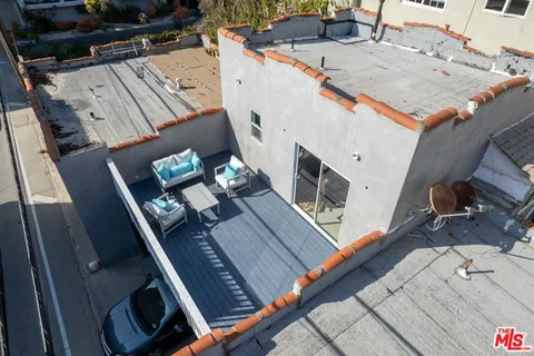 $2,495,000 | 14 Northstar Street, Marina del Rey, CA 90292