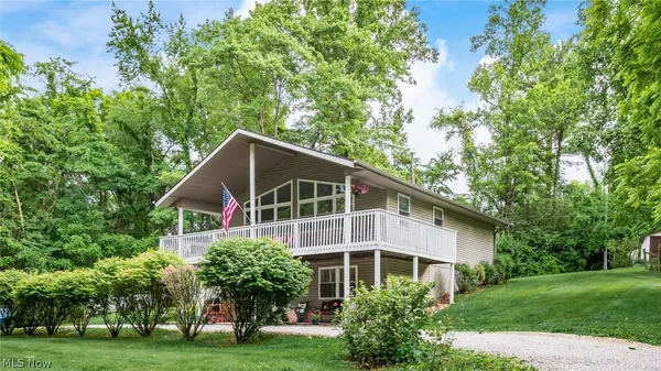 $310,000 | 7945 Lakeview Drive, Nashport, OH 43830