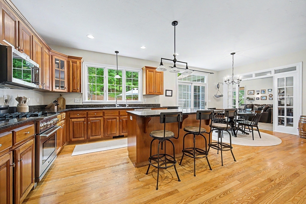 13 Hearthstone Road Hopkinton, MA 01748 - Photo 5 of 36