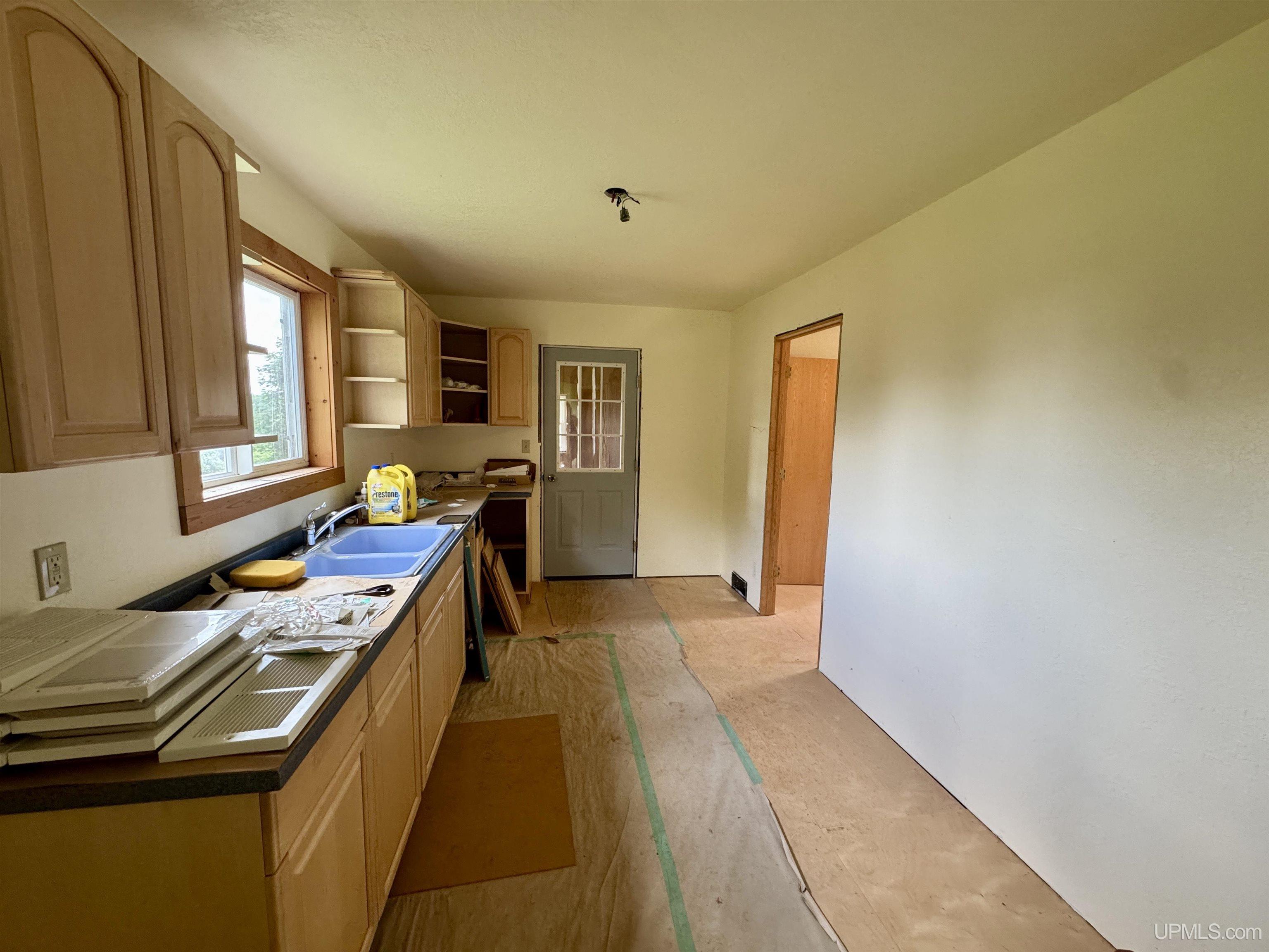 417 3rd Street Alpha, MI 49902 - Photo 5 of 24