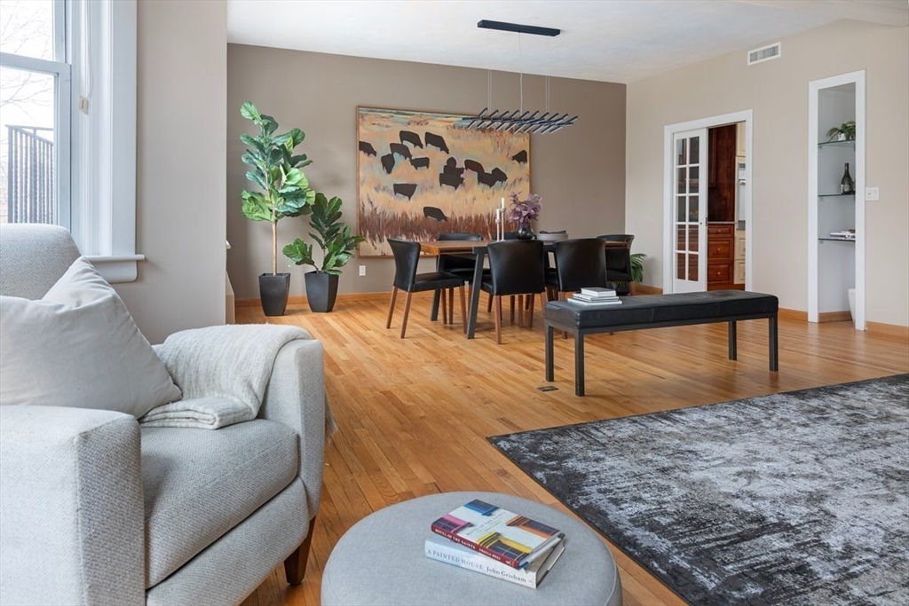 24 Dean Road, Unit 2 Brookline, MA 02445 - Photo 5 of 19 Gallery Image 5