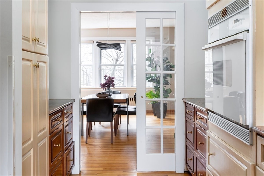 24 Dean Road, Unit 2 Brookline, MA 02445 - Photo 9 of 19 Gallery Image 9