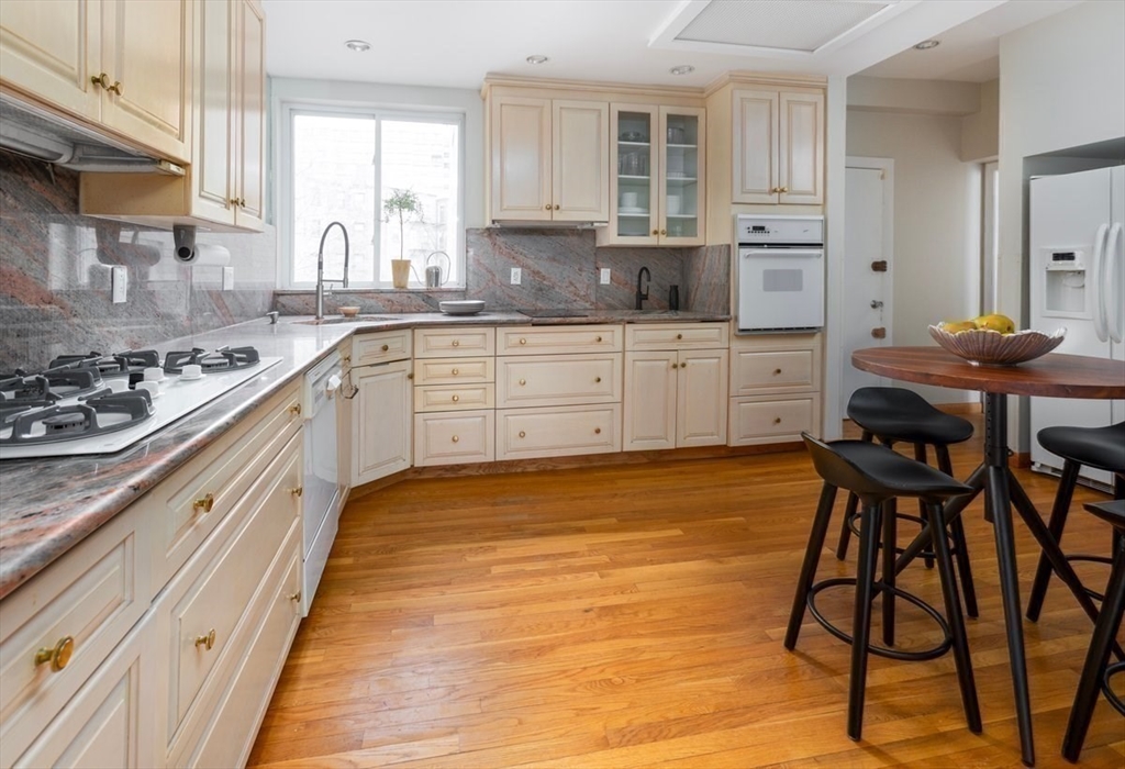 24 Dean Road, Unit 2 Brookline, MA 02445 - Photo 10 of 19 Gallery Image 10