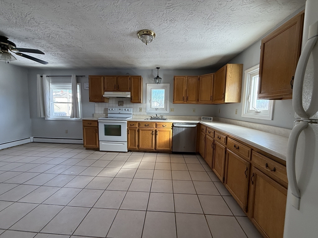 21 Creston Street, Unit A Worcester, MA 01604 - Photo 8 of 9