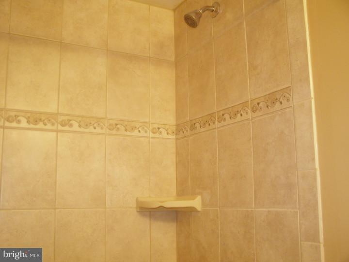 9718 Lochwood Road Philadelphia, PA 19115 - Photo 17 of 25 Gallery Image 17