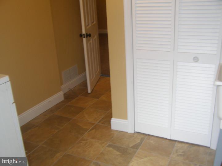 9718 Lochwood Road Philadelphia, PA 19115 - Photo 21 of 25 Gallery Image 21