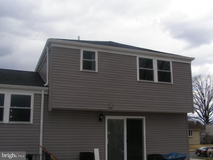 9718 Lochwood Road Philadelphia, PA 19115 - Photo 24 of 25 Gallery Image 24