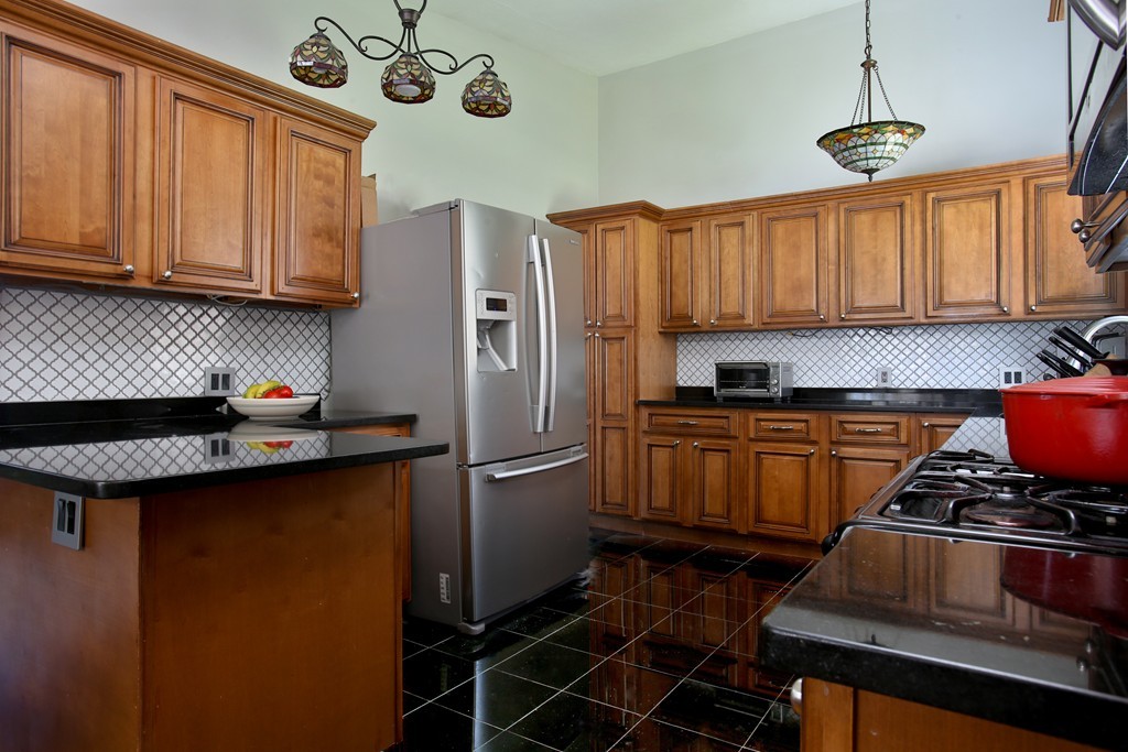 38 Cottonwood Road Newton, MA 02459 - Photo 2 of 9