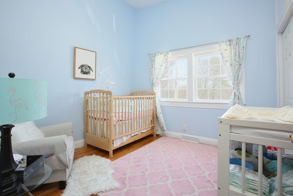 38 Cottonwood Road Newton, MA 02459 - Photo 5 of 9
