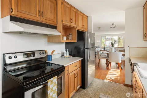 $774,000 | 4225 46th Avenue South, Seattle, WA 98118