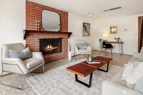 $774,000 | 4225 46th Avenue South, Seattle, WA 98118