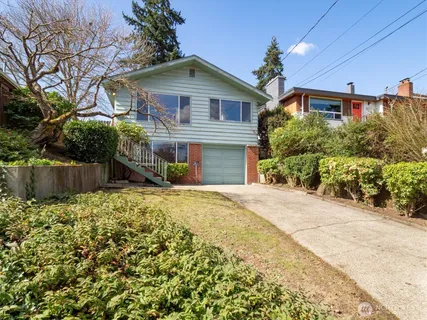 $774,000 | 4225 46th Avenue South, Seattle, WA 98118