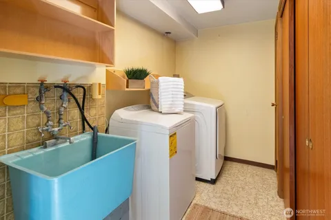 $774,000 | 4225 46th Avenue South, Seattle, WA 98118