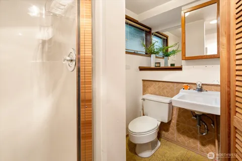 $774,000 | 4225 46th Avenue South, Seattle, WA 98118