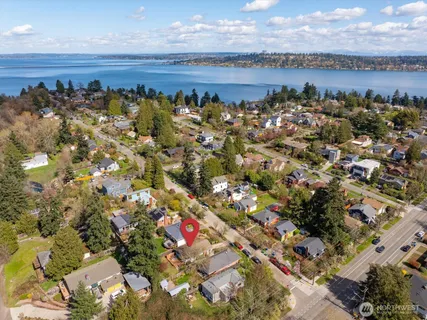 $774,000 | 4225 46th Avenue South, Seattle, WA 98118