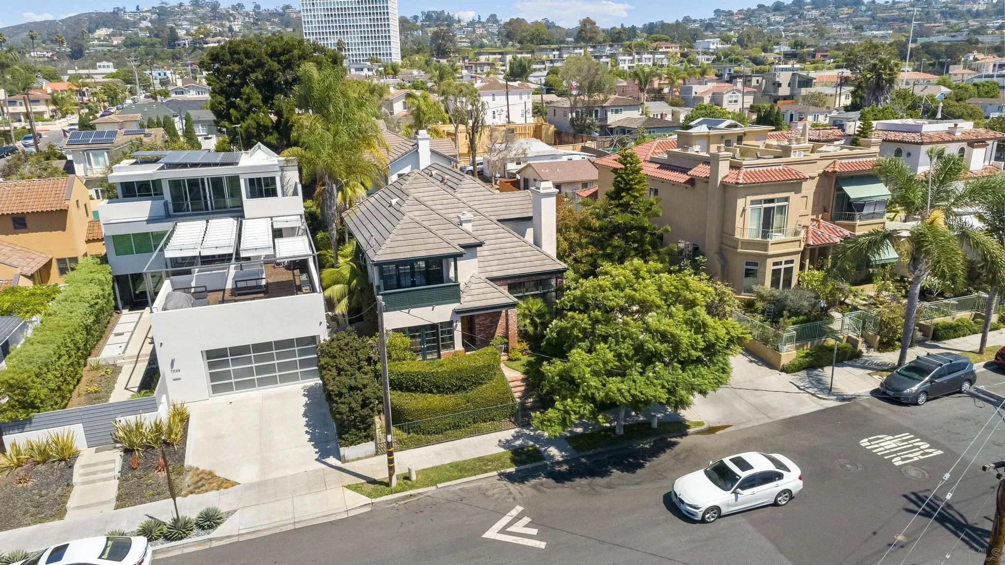7231 Draper Avenue La Jolla, CA 92037 - Photo 24 of 26 an aerial view of a