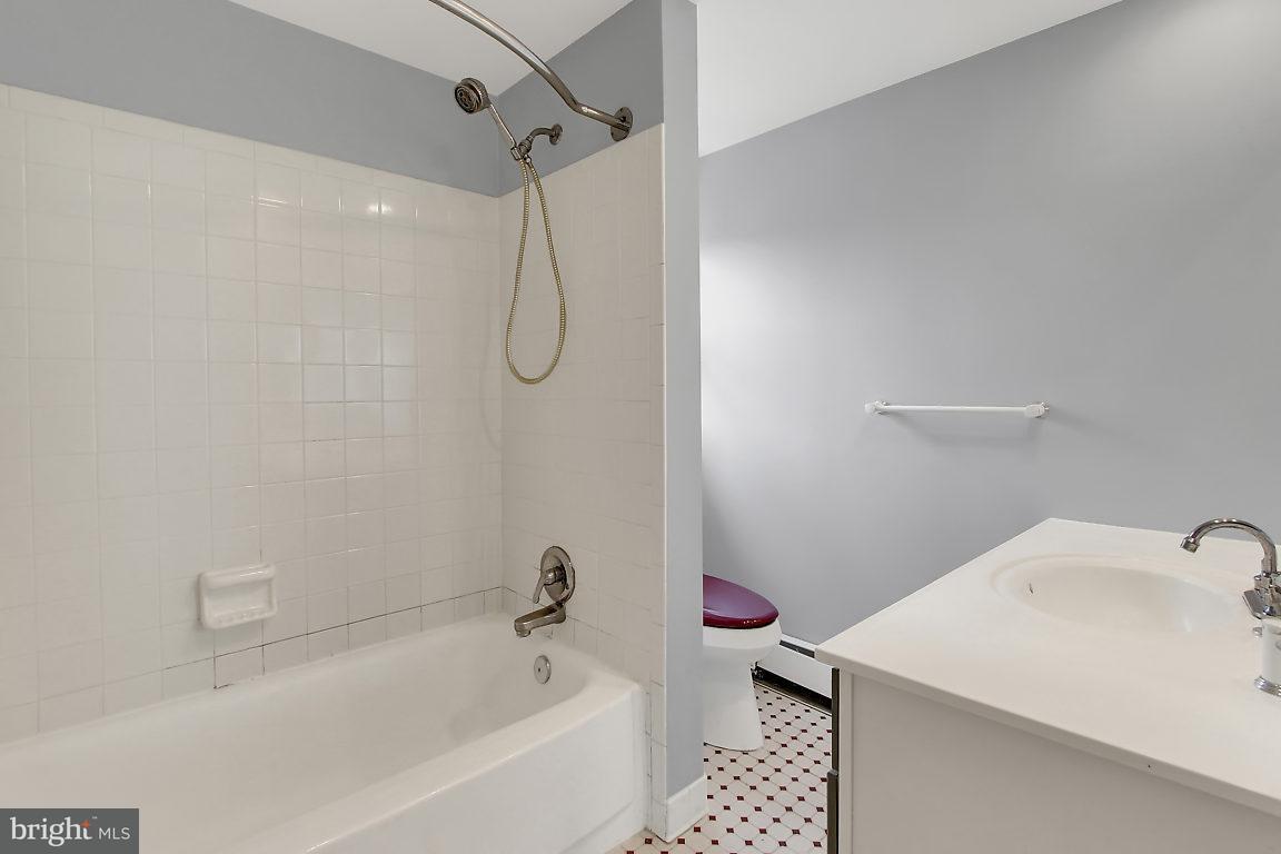 1840 Roxboro Road York, PA 17402 - Photo 23 of 28