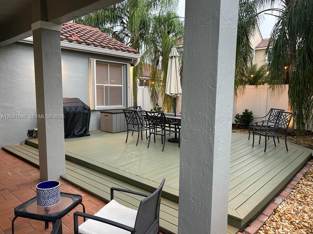 805 Falling Water Road Weston, FL 33326 - Photo 27 of 30