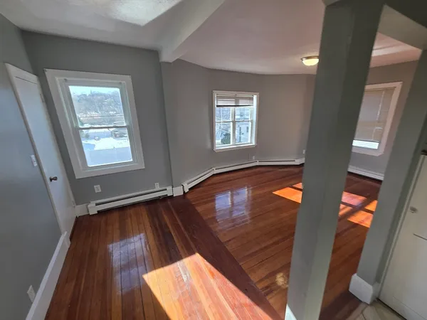 $3,200 | 14 Seagirt Avenue, Unit 2, Saugus, MA 01906