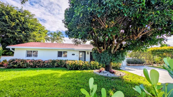 $12,500 | Undisclosed Address, Lake Clarke Shores, FL 33406