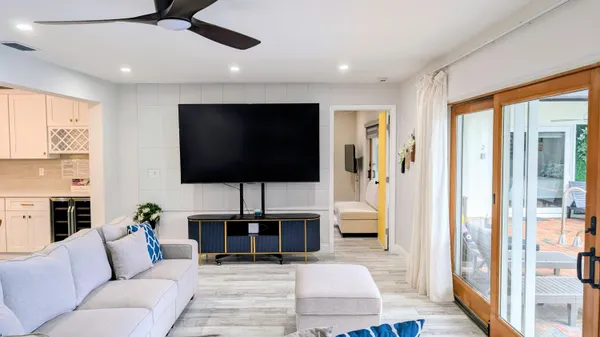 $12,500 | Undisclosed Address, Lake Clarke Shores, FL 33406