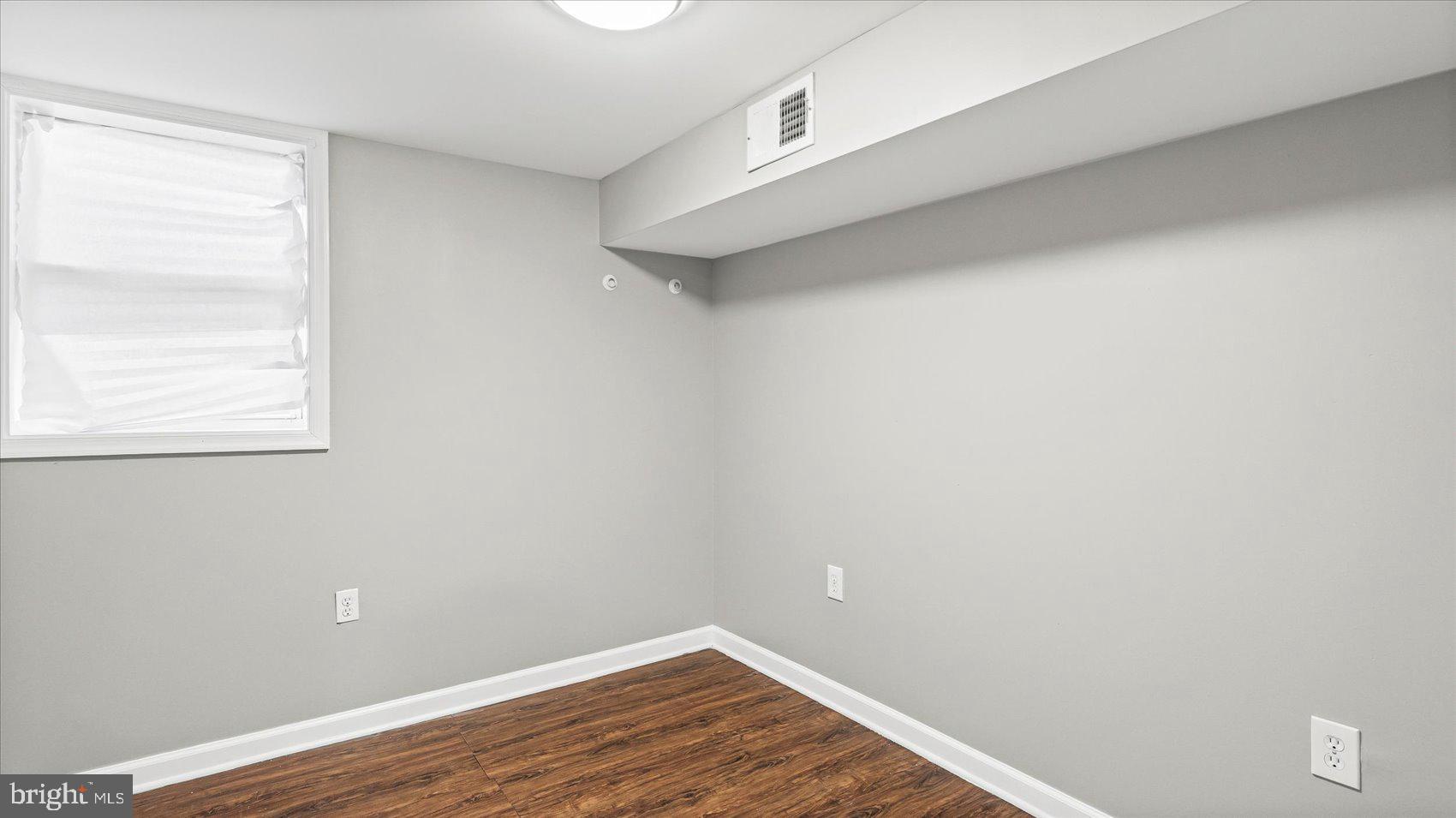 5454 Cedonia Avenue Baltimore, MD 21206 - Photo 17 of 36