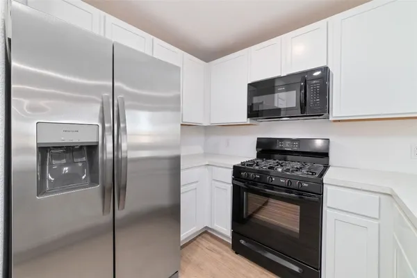 $1,900 | 7611 Cedar Birch Drive, Katy, TX 77493