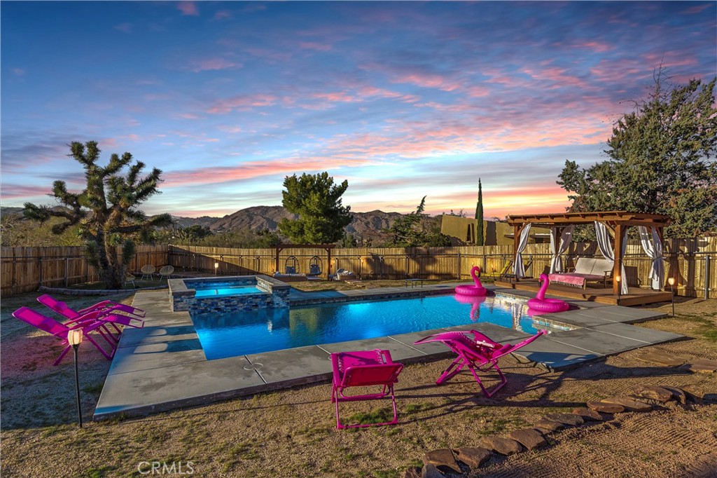 7914 Grand Yucca Valley, CA 92284 - Photo 1 of 48