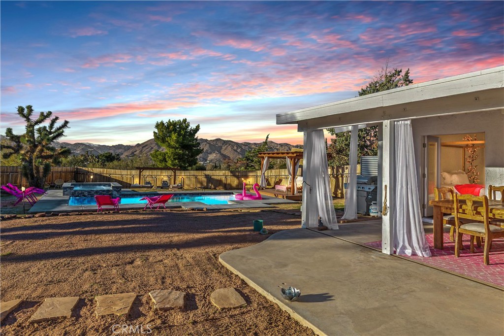 7914 Grand Yucca Valley, CA 92284 - Photo 37 of 48