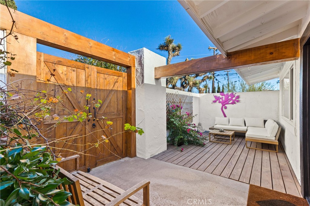 7914 Grand Yucca Valley, CA 92284 - Photo 9 of 48
