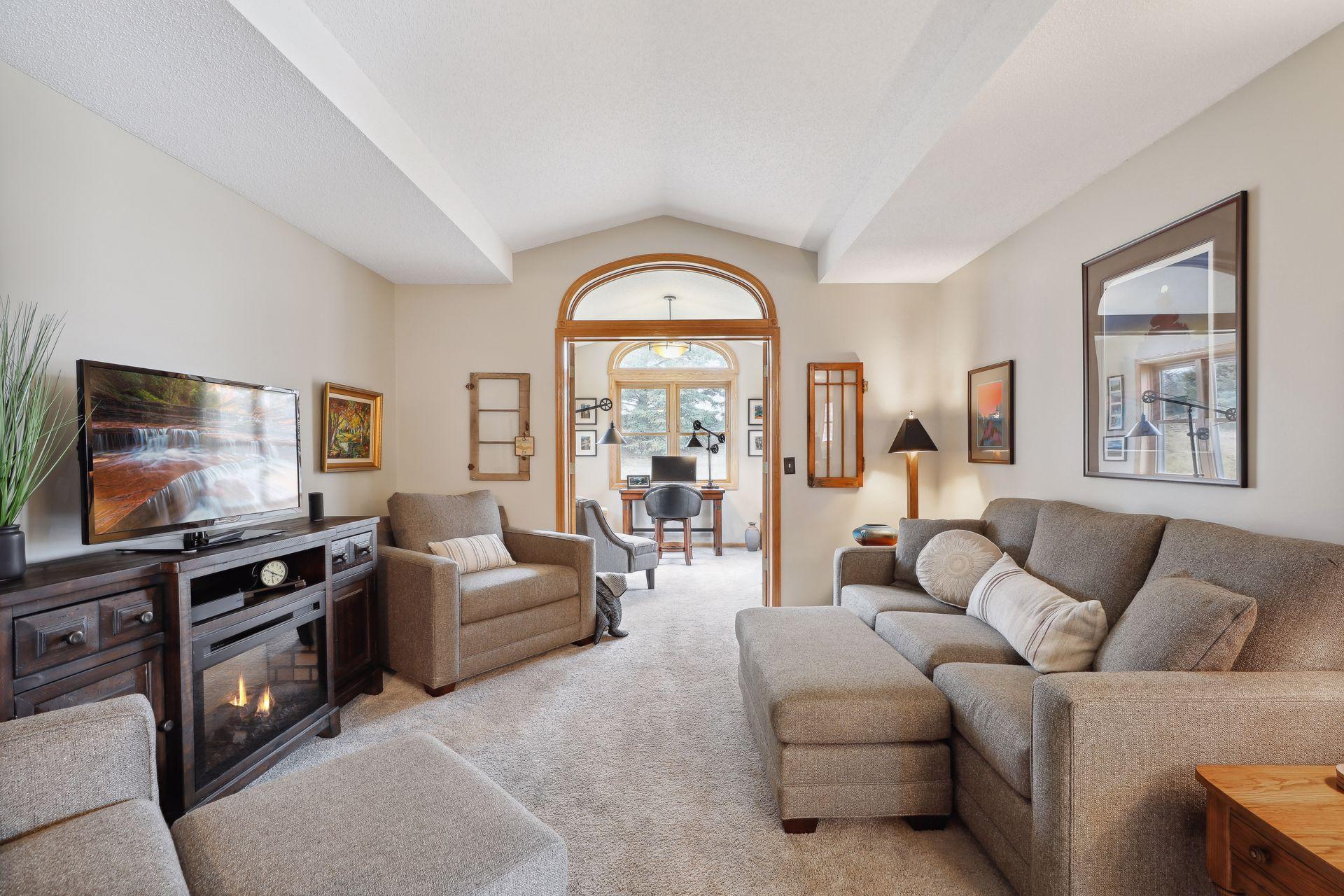 2124 Southwind Road Maplewood, MN 55109 - Photo 14 of 29 Gallery Image 14