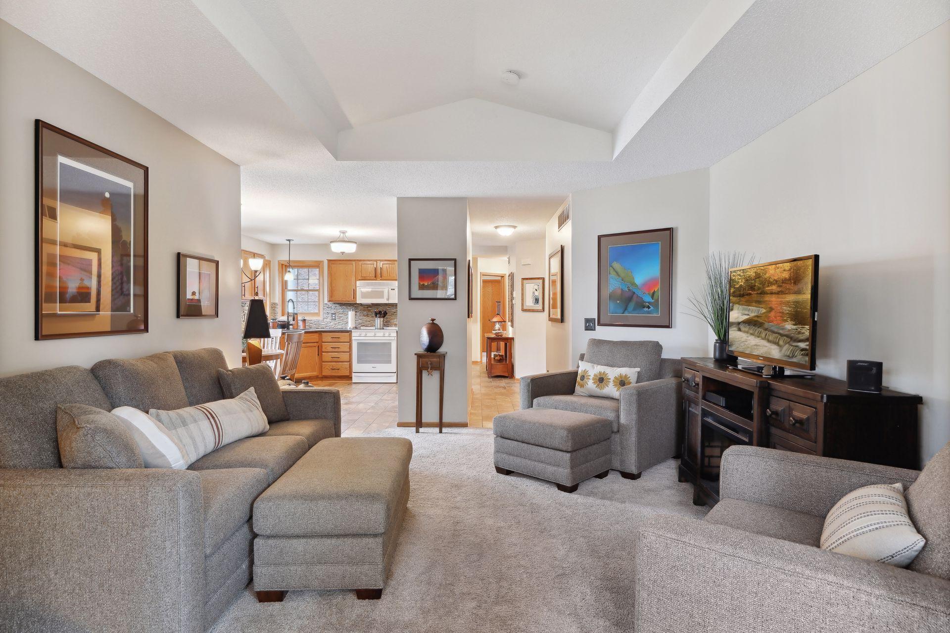 2124 Southwind Road Maplewood, MN 55109 - Photo 15 of 29 Gallery Image 15